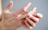 نشانه های دیابت در انگشتان دست