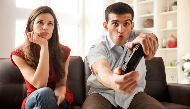 ۱۳ راهکار اثربخش برای کنارآمدن با عادت‌های آزاردهنده همسر