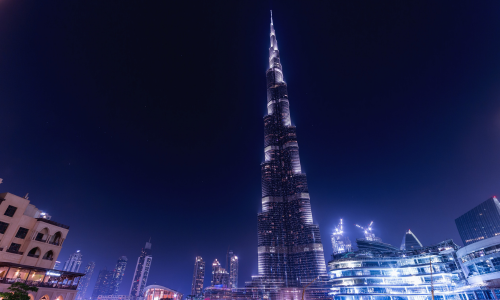 برج خلیفه؛ نمادی از پیشرفت و زیبایی در شهر دبی
