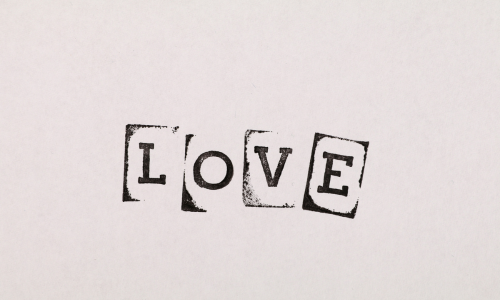 قدرت عشق: چگونه عشق می‌تواند زندگی ما را تغییر دهد؟