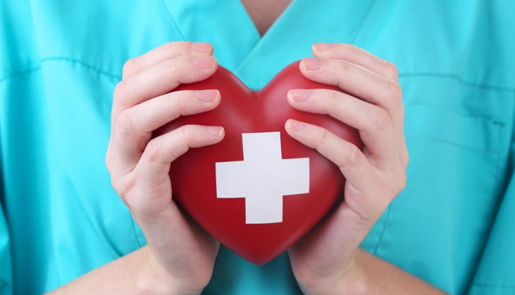 حمله قلبی چه علائمی دارد و چگونه می توان از وقوع آن پیشگیری کرد؟